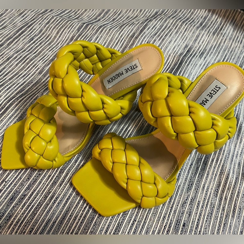 STEVE MADDEN Yellow Braided Heels *size 8M*